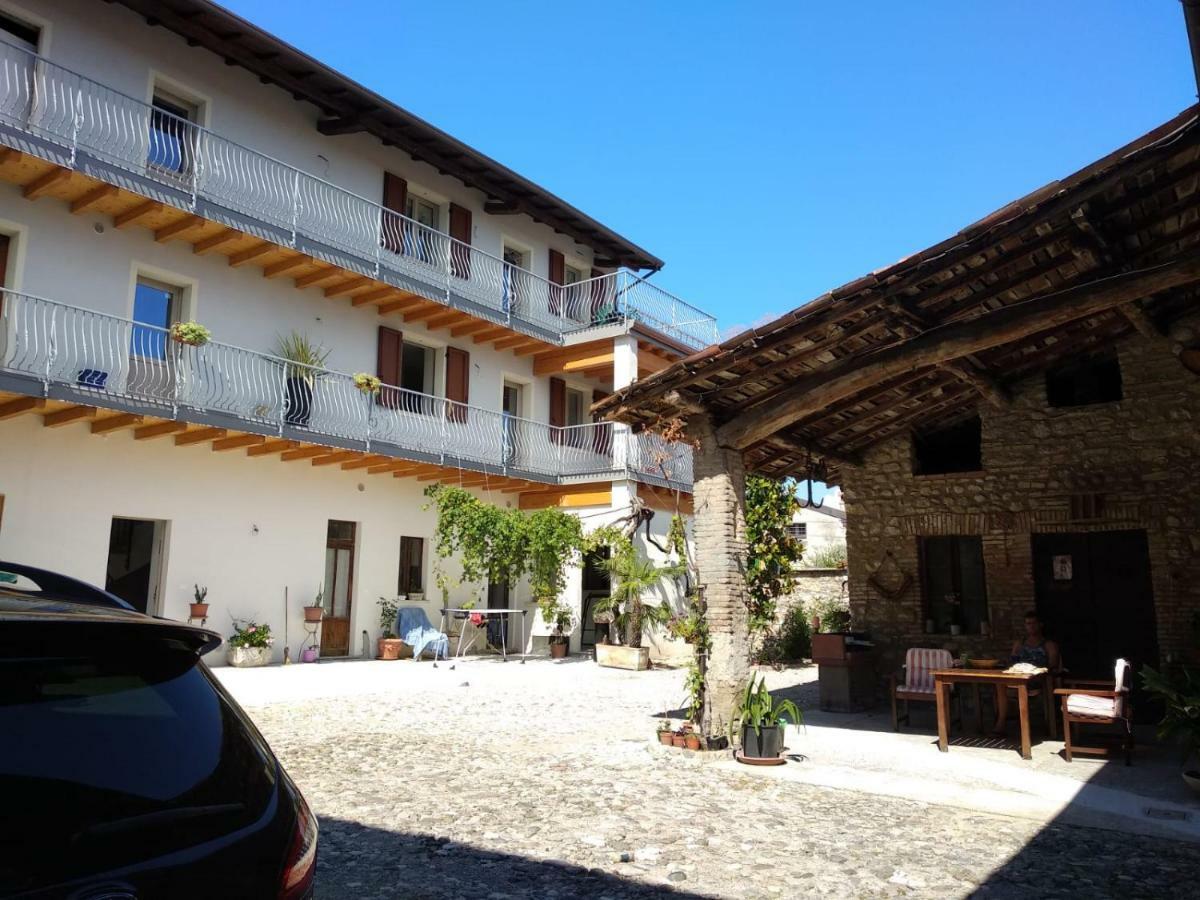 "Country House Il Brolo" Polpenazze del Garda Luaran gambar