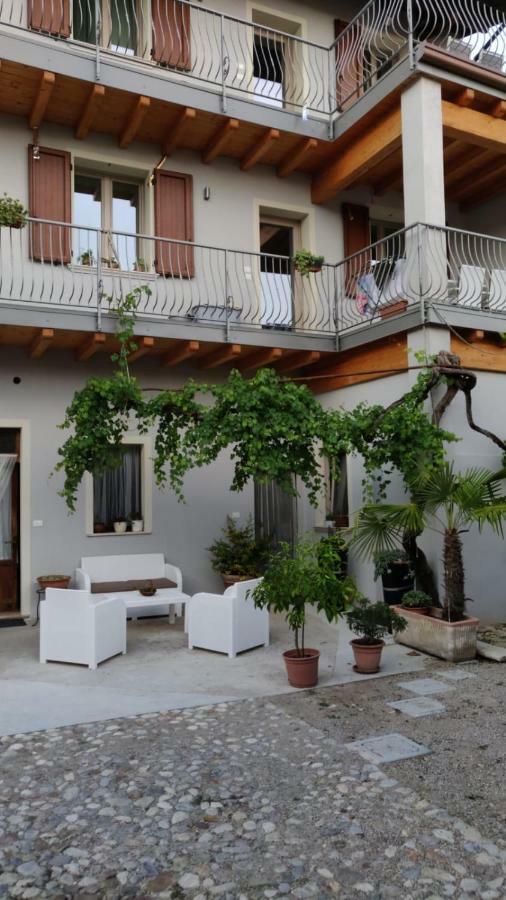 "Country House Il Brolo" Polpenazze del Garda Luaran gambar