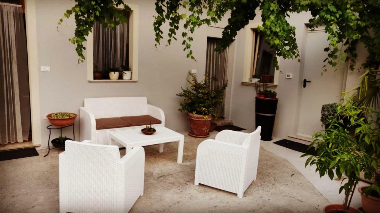 "Country House Il Brolo" Polpenazze del Garda Luaran gambar